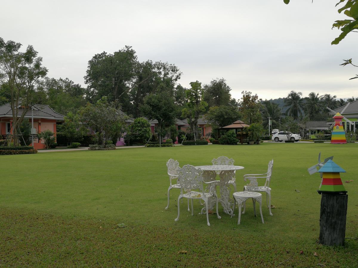 Aranya Resort Chumphon Buitenkant foto