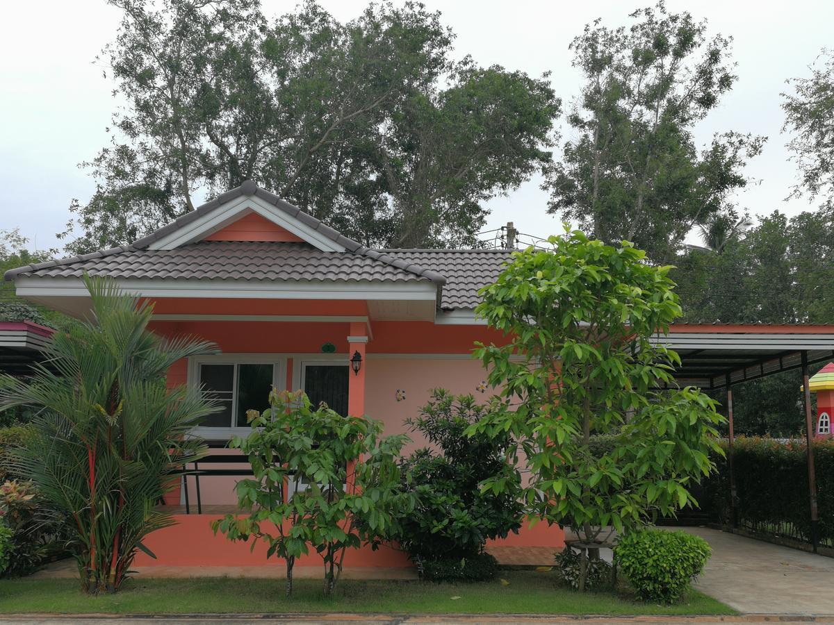 Aranya Resort Chumphon Buitenkant foto