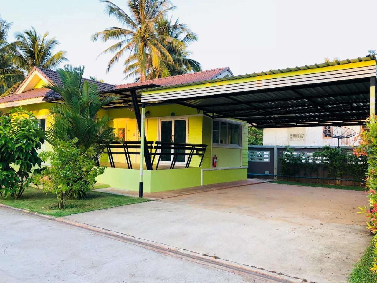 Aranya Resort Chumphon Buitenkant foto